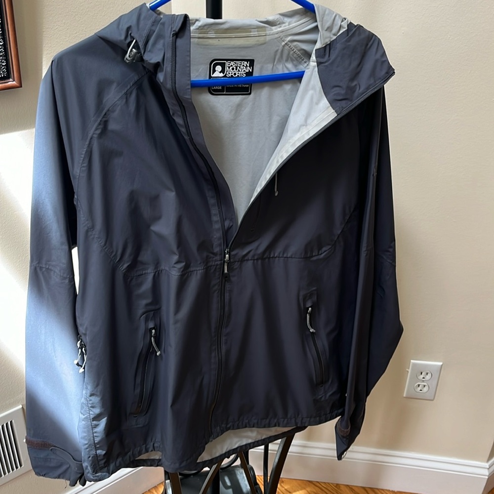 EMS hooded men’s rain jacket. Lightweight. Breathable